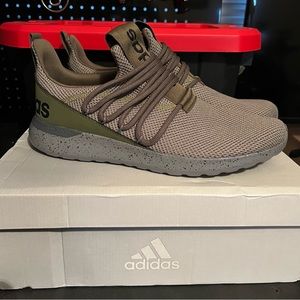 Adidas Men’s 11.5 Brand New in Box Lite Racer Adapt 3.0 Green